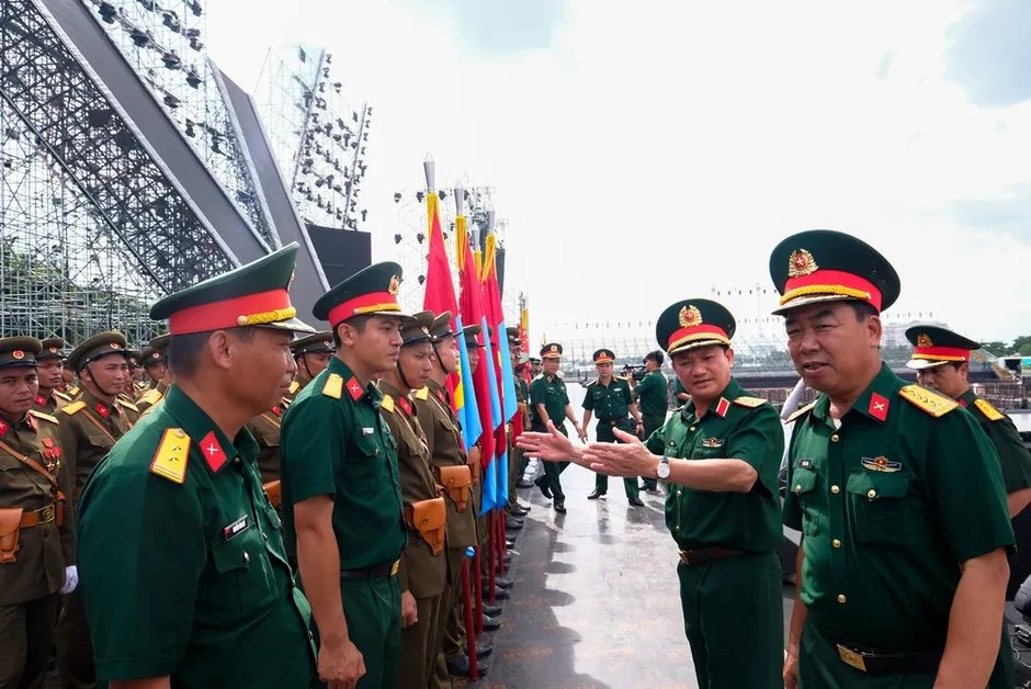 Khối lực lượng vũ trang sẵn sàng cho “Concert quốc gia: Tổ quốc trong tim 2026" Khối lực lượng vũ trang sẵn sàng cho “Concert quốc gia: Tổ quốc trong tim 2026"