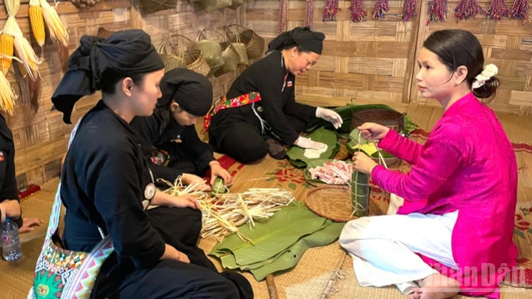 Lan tỏa giá trị gia đình từ những bữa cơm sum vầy Lan tỏa giá trị gia đình từ những bữa cơm sum vầy