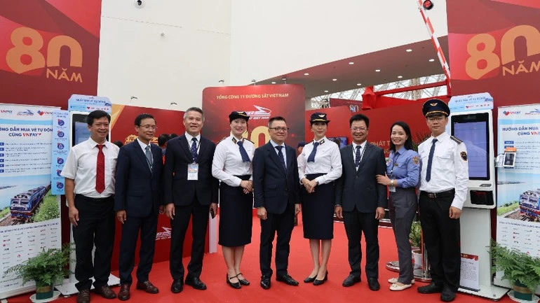 Lan tỏa ký ức, tôn vinh truyền thống ngành Đường sắt Việt Nam Lan tỏa ký ức, tôn vinh truyền thống ngành Đường sắt Việt Nam