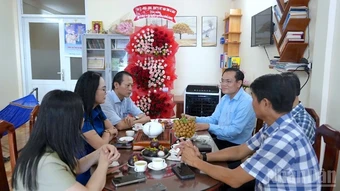 Lãnh đạo Cà Mau thăm, chúc mừng các cơ quan báo chí dịp 21/6
