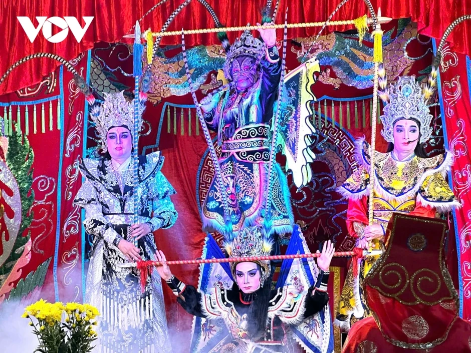 Lễ hội cầu ngư làng biển Đông Tác, nơi gửi gắm ước nguyện trời yên biển lặng Lễ hội cầu ngư làng biển Đông Tác, nơi gửi gắm ước nguyện trời yên biển lặng