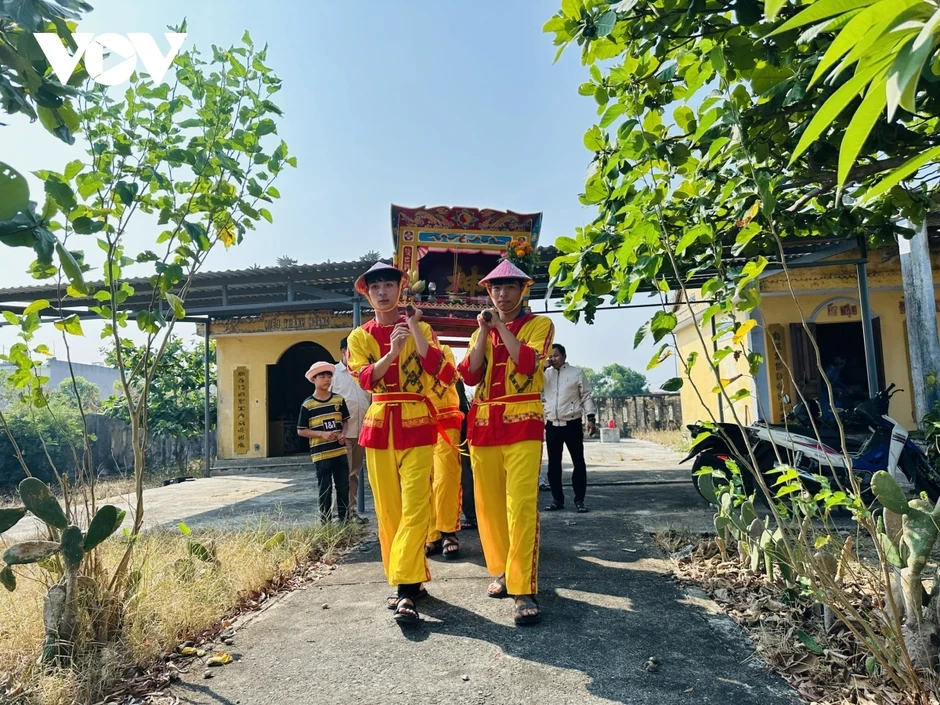 Lễ hội cầu ngư làng biển Đông Tác, nơi gửi gắm ước nguyện trời yên biển lặng Lễ hội cầu ngư làng biển Đông Tác, nơi gửi gắm ước nguyện trời yên biển lặng