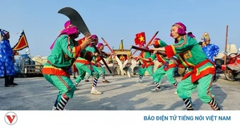 Lễ hội cầu ngư làng biển Đông Tác, nơi gửi gắm ước nguyện trời yên biển lặng