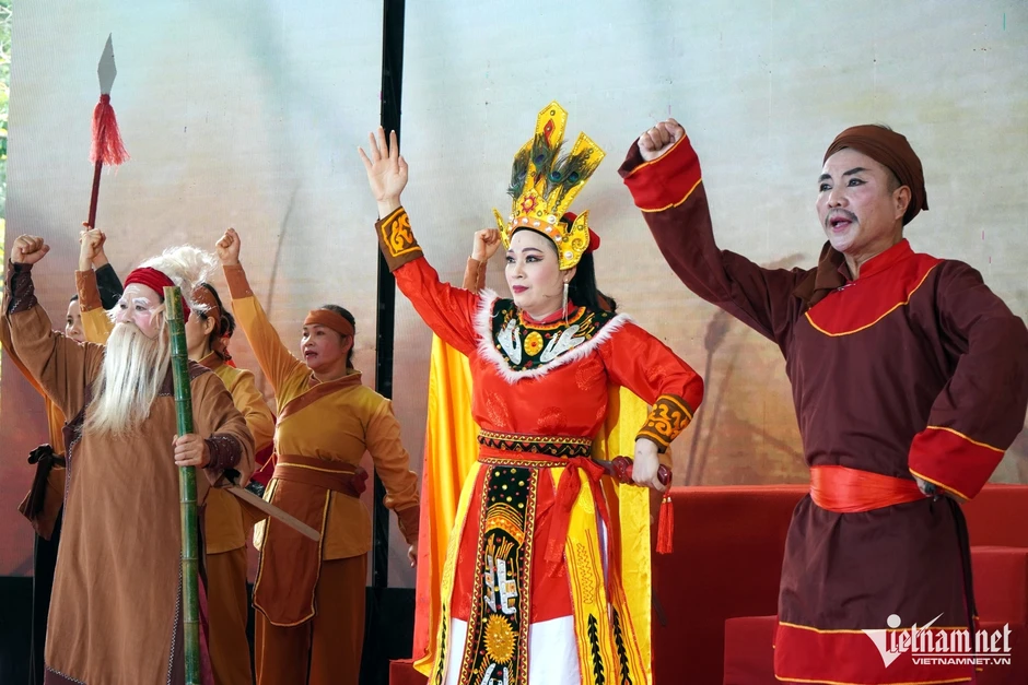 Lễ hội đền Bà Triệu, khí phách nữ anh hùng vang vọng sau 1.778 năm Lễ hội đền Bà Triệu, khí phách nữ anh hùng vang vọng sau 1.778 năm