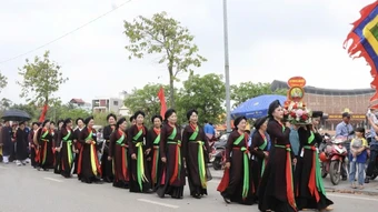 Lễ hội đền Vua Bà, tưởng nhớ Thủy tổ Quan họ