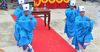 Lễ hội Vía Bà tưởng nhớ bà đỡ được vua Tự Đức ban sắc