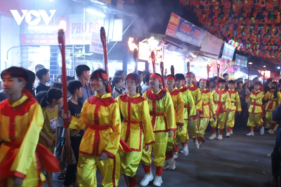 Lễ rước đuốc Phủ Dầy: Ngọn lửa thiêng giữa lòng di sản Lễ rước đuốc Phủ Dầy: Ngọn lửa thiêng giữa lòng di sản