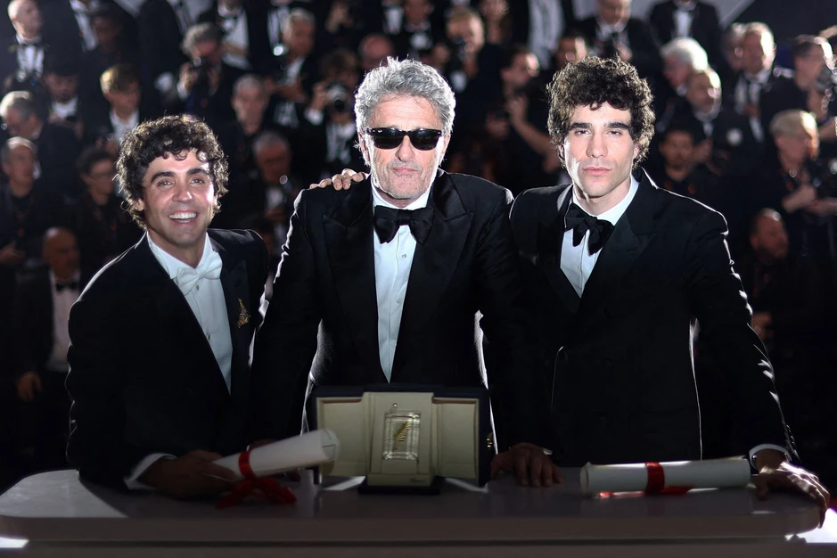 LHP Cannes 2026: 'Fjord' đoạt Cành cọ vàng, nhiều hạng mục có tới 2 người chiến thắng LHP Cannes 2026: 'Fjord' đoạt Cành cọ vàng, nhiều hạng mục có tới 2 người chiến thắng