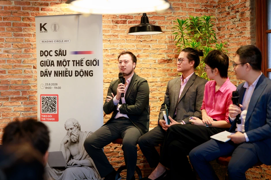 Nên đọc 'vô tri', đọc sâu, hay đọc cùng AI? Nên đọc 'vô tri', đọc sâu, hay đọc cùng AI?