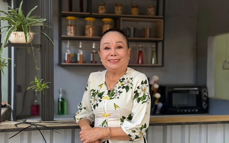 Nghệ sĩ Kiều Mai Lý 'Công tử Bạc Liêu': U80 sống một mình, vẫn chạy show đều Nghệ sĩ Kiều Mai Lý 'Công tử Bạc Liêu': U80 sống một mình, vẫn chạy show đều