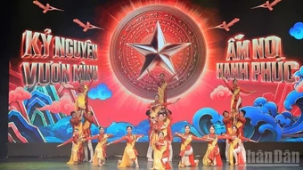 Nghệ sĩ Nhân dân Trịnh Thúy Mùi tái đắc cử Chủ tịch Hội Nghệ sĩ Sân khấu Việt Nam