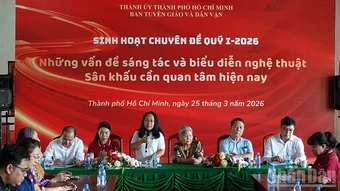 Nghệ sĩ Thành phố Hồ Chí Minh trao đổi về các vấn đề sân khấu tại Chiến khu Đ