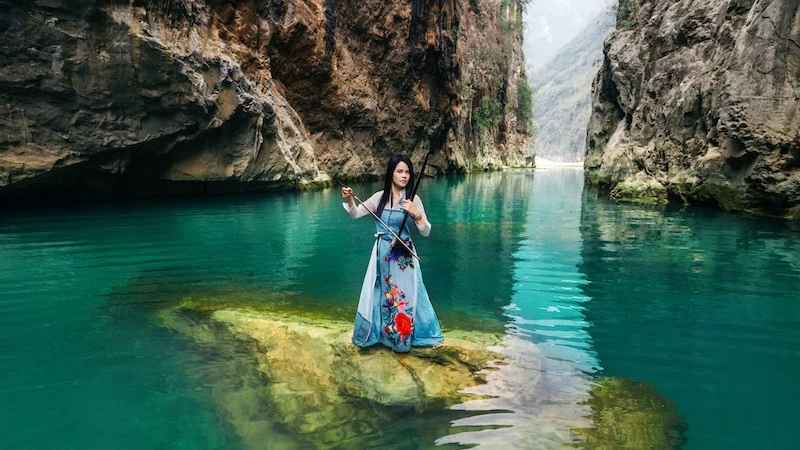 Nghệ sĩ Ưu tú Dương Thùy Anh ra MV mới quảng bá thanh âm dân tộc