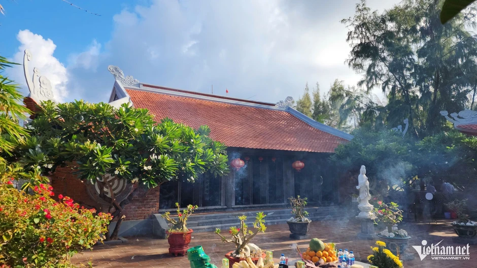 Ngôi chùa đặc biệt mang tên một vị thuyền trưởng ở Trường Sa Ngôi chùa đặc biệt mang tên một vị thuyền trưởng ở Trường Sa