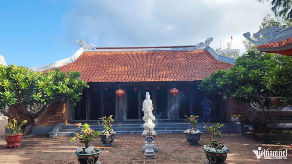 Ngôi chùa đặc biệt mang tên một vị thuyền trưởng ở Trường Sa Ngôi chùa đặc biệt mang tên một vị thuyền trưởng ở Trường Sa