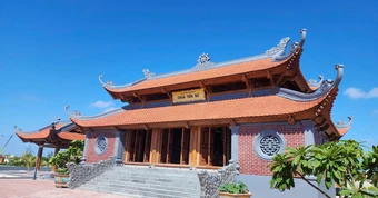 Ngôi chùa đặc biệt trên đảo Tiên Nữ, nơi đón ánh bình minh đầu tiên của Tổ quốc