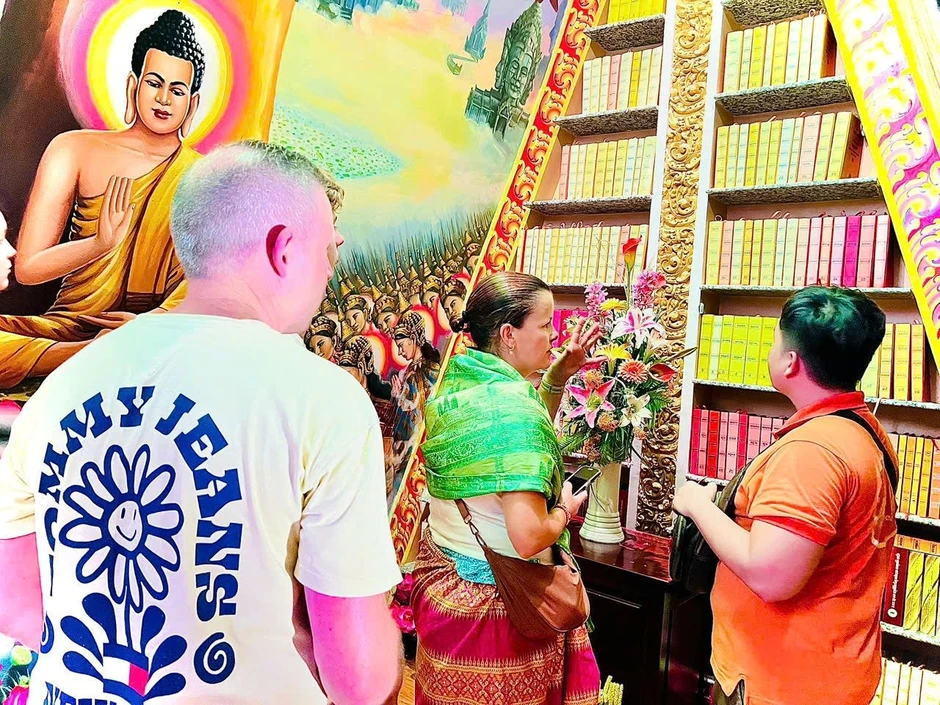 Ngôi chùa Khmer giữ hơn 4.000 quyển kinh lá buông cổ tại Cần Thơ