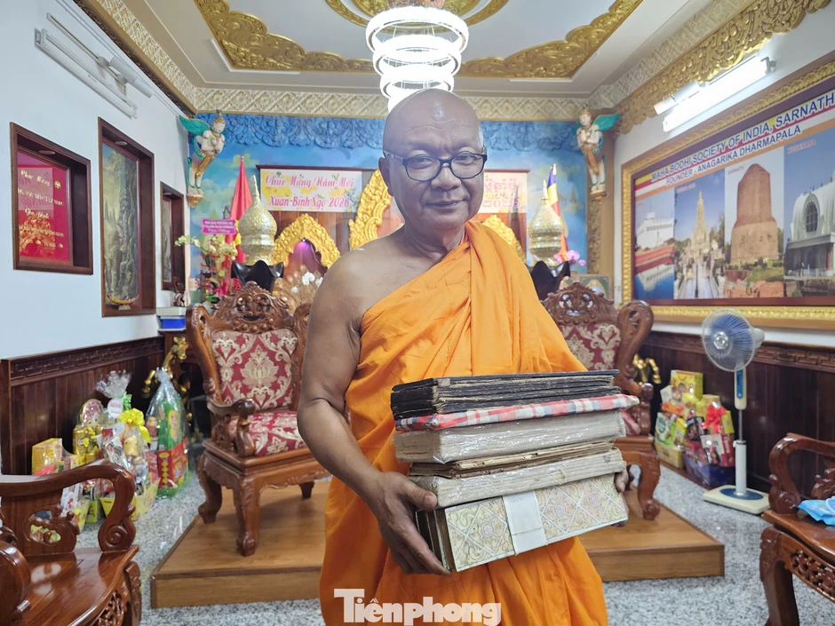 Ngôi chùa Khmer giữ hơn 4.000 quyển kinh lá buông cổ tại Cần Thơ