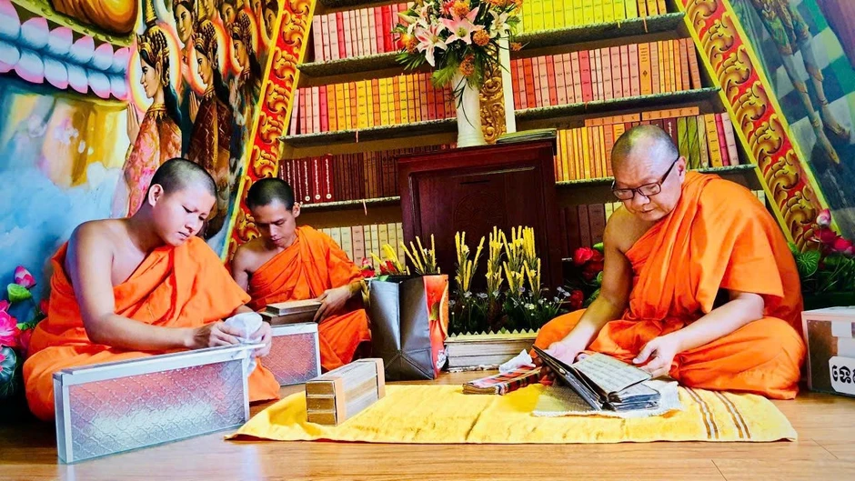 Ngôi chùa Khmer giữ hơn 4.000 quyển kinh lá buông cổ tại Cần Thơ