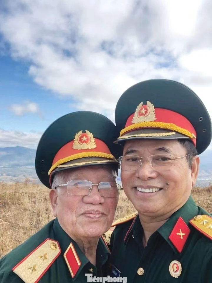 Người cựu binh trao gửi ký ức qua tờ Báo Tiền Phong xuất bản năm 1977 Người cựu binh trao gửi ký ức qua tờ Báo Tiền Phong xuất bản năm 1977