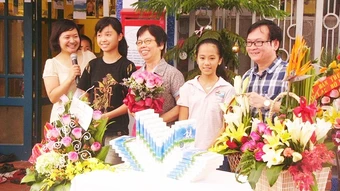 Người đi đường dài cùng trẻ thơ