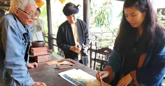 Người trẻ giữ hồn xưa: Mang giấy dó 'về nguồn'