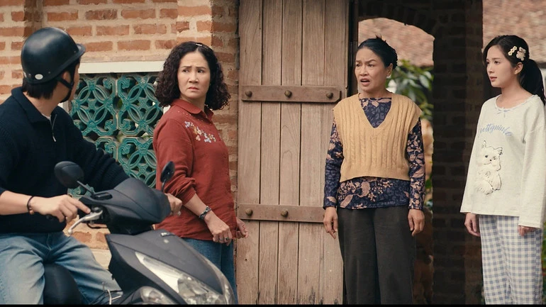 Người trẻ về quê khôi phục nghề truyền thống trong phim mới “Ngược đường ngược nắng”