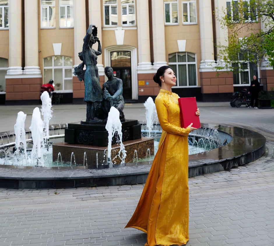Nguyễn Bảo Yến: Từ Quán quân Sao Mai đến Tiến sĩ âm nhạc đầu tiên của Việt Nam ở nước ngoài Nguyễn Bảo Yến: Từ Quán quân Sao Mai đến Tiến sĩ âm nhạc đầu tiên của Việt Nam ở nước ngoài