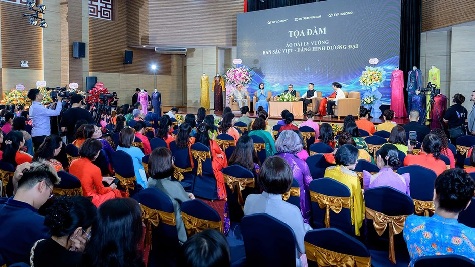 Nhà thiết kế Đỗ Trịnh Hoài Nam nhận Kỷ lục toàn cầu cho công trình “Công thức Áo dài ly vuông” Nhà thiết kế Đỗ Trịnh Hoài Nam nhận Kỷ lục toàn cầu cho công trình “Công thức Áo dài ly vuông”