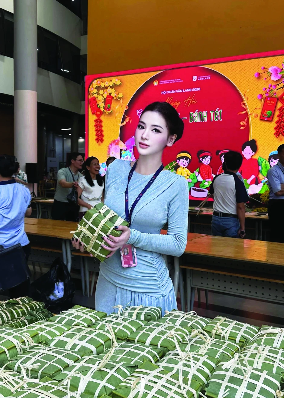 Nhà thiết kế nữ đưa thời trang Việt ra thế giới