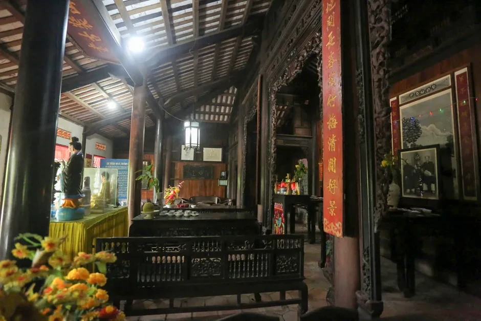 Nhà Trăm Cột - công trình giao thoa giữa kiến trúc Nam bộ và nhà rường Huế Nhà Trăm Cột - công trình giao thoa giữa kiến trúc Nam bộ và nhà rường Huế