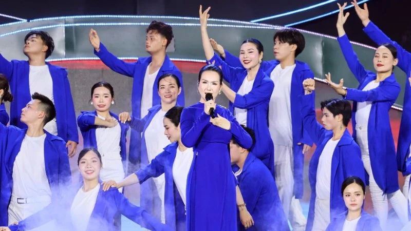 Nhảy sạp lập kỷ lục trong đêm khai mạc Mùa du lịch Thái Nguyên 2026 Nhảy sạp lập kỷ lục trong đêm khai mạc Mùa du lịch Thái Nguyên 2026
