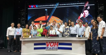 Nhiều Bí thư, Chủ tịch tỉnh đối thoại trực tiếp tại Liên hoan Phát thanh 2026