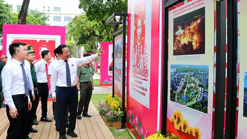 Nhiều hoạt động triển lãm kỷ niệm 136 năm Ngày sinh Chủ tịch Hồ Chí Minh Nhiều hoạt động triển lãm kỷ niệm 136 năm Ngày sinh Chủ tịch Hồ Chí Minh