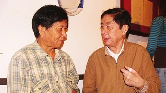 Nhìn lại một hiện tượng văn chương