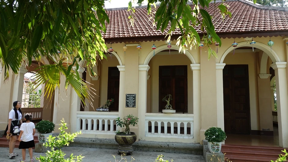 Những nhà thờ độc đáo: Làng Sông - nơi chữ Quốc ngữ in dấu hơn một thế kỷ Những nhà thờ độc đáo: Làng Sông - nơi chữ Quốc ngữ in dấu hơn một thế kỷ