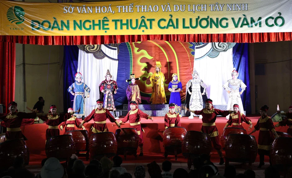 NSND Ngọc Trinh làm điều đặc biệt với khán giả Thủ đô NSND Ngọc Trinh làm điều đặc biệt với khán giả Thủ đô
