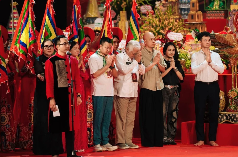NSND Xuân Bắc, Tự Long và hàng nghìn nghệ sĩ dâng hương Tổ nghề sân khấu