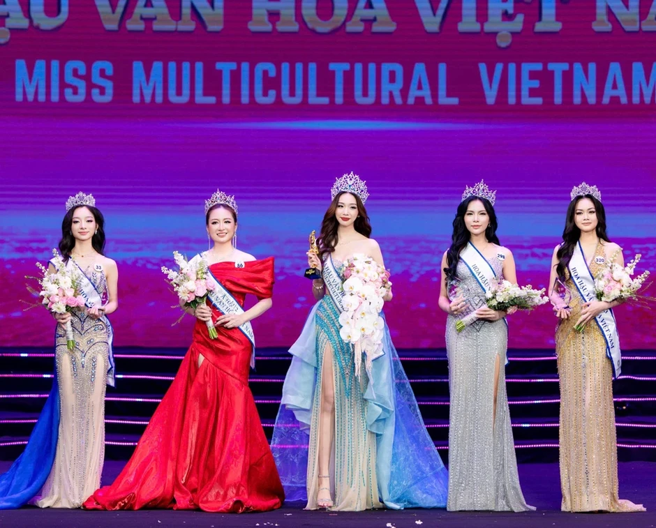 Nữ sinh 18 tuổi đăng quang Hoa hậu Văn hóa Việt Nam 2026 Nữ sinh 18 tuổi đăng quang Hoa hậu Văn hóa Việt Nam 2026