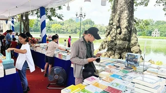 Nuôi thói quen “đọc sâu” thời AI
