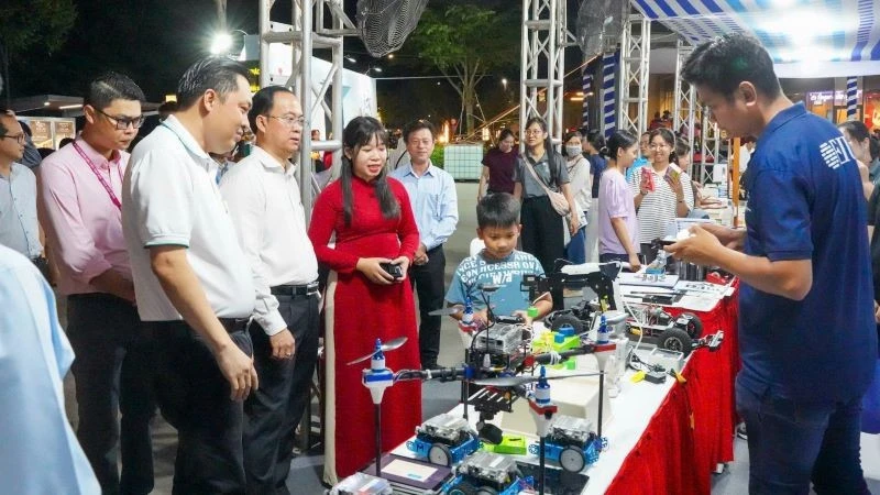 Phát động hưởng ứng Hội sách Thiếu nhi Thành phố Hồ Chí Minh Phát động hưởng ứng Hội sách Thiếu nhi Thành phố Hồ Chí Minh