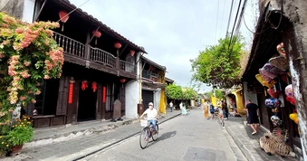 Phố cổ Hội An và vùng lân cận cần 'chiếc áo mới'