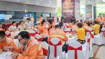 Phục vụ 1.200 tô phở cho đoàn đua xe đạp Cúp Truyền hình Thành phố Hồ Chí Minh