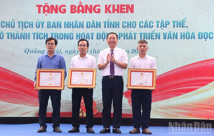 Quảng Ngãi tổ chức nhiều hoạt động thiết thực hưởng ứng Ngày Sách và Văn hóa đọc Việt Nam Quảng Ngãi tổ chức nhiều hoạt động thiết thực hưởng ứng Ngày Sách và Văn hóa đọc Việt Nam
