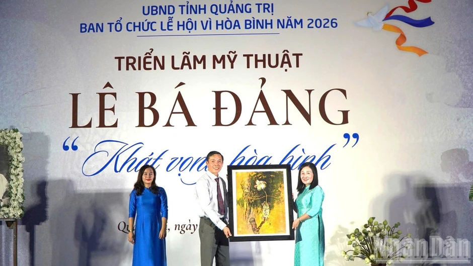 Quảng Trị: Khai mạc triển lãm mỹ thuật “Lê Bá Đảng-Khát vọng hòa bình” Quảng Trị: Khai mạc triển lãm mỹ thuật “Lê Bá Đảng-Khát vọng hòa bình”