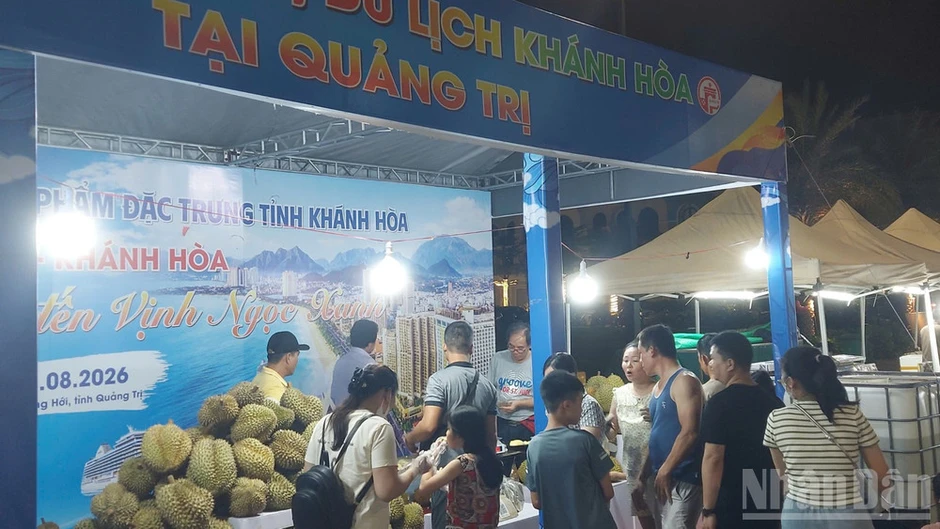 Quảng Trị-Khánh Hòa: Từ miền hoa lửa đến vịnh ngọc xanh Quảng Trị-Khánh Hòa: Từ miền hoa lửa đến vịnh ngọc xanh
