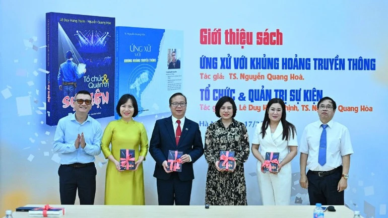 Ra mắt hai cuốn sách về tổ chức, quản trị sự kiện và xử lý khủng hoảng truyền thông Ra mắt hai cuốn sách về tổ chức, quản trị sự kiện và xử lý khủng hoảng truyền thông