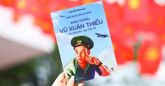 Ra mắt sách “Người lính phi công kể chuyện: Vũ Xuân Thiều và chuyến bay bất tử”