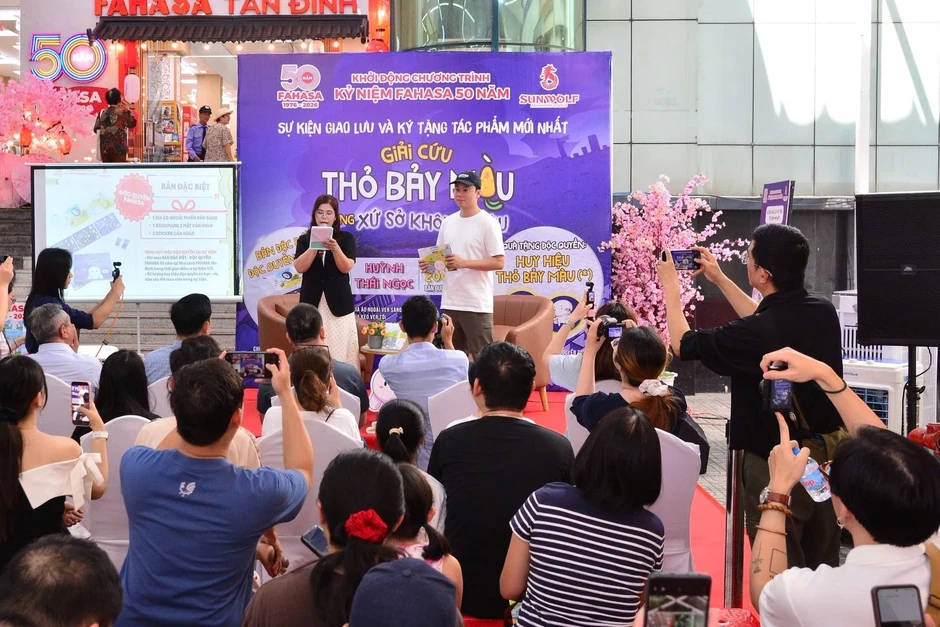 Ra mắt truyện tranh tương tác để độc giả tự tạo nội dung Ra mắt truyện tranh tương tác để độc giả tự tạo nội dung