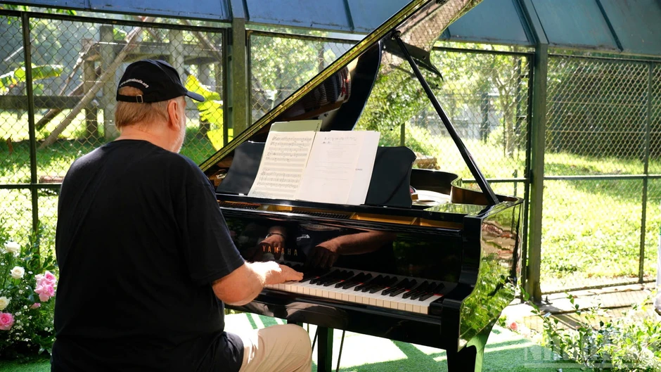 Rick Wakeman: "Tôi muốn trở lại Việt Nam chơi nhạc cho gấu" Rick Wakeman: "Tôi muốn trở lại Việt Nam chơi nhạc cho gấu"